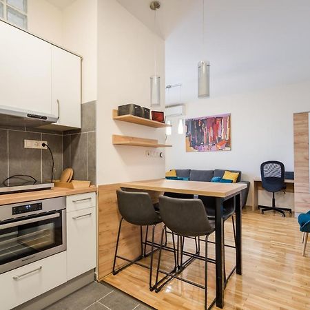 Bpr Blue Paradise Apartment With A/C Budapest Eksteriør bilde