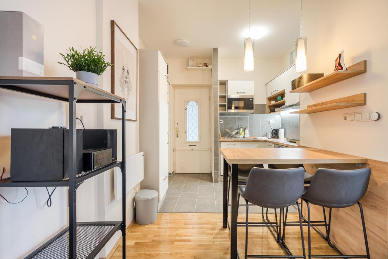 Bpr Blue Paradise Apartment With A/C Budapest Eksteriør bilde